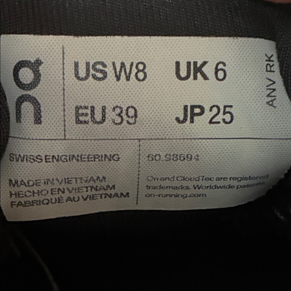 On Running clouds x3 sneakers fawn size8 - Picture 11 of 11